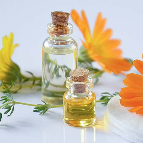 aromathérapie pot de crème composés aromatiques extraits de plantespharmacie Saint Martin